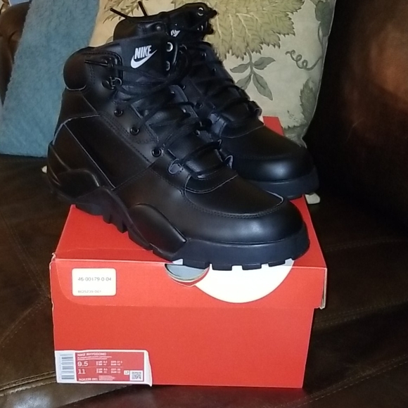 nike men's rhyodomo boots